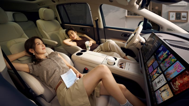 Interior of the Li Auto i8