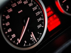 未来城市开车不超速？地理围栏技术让汽车自动限速 配图