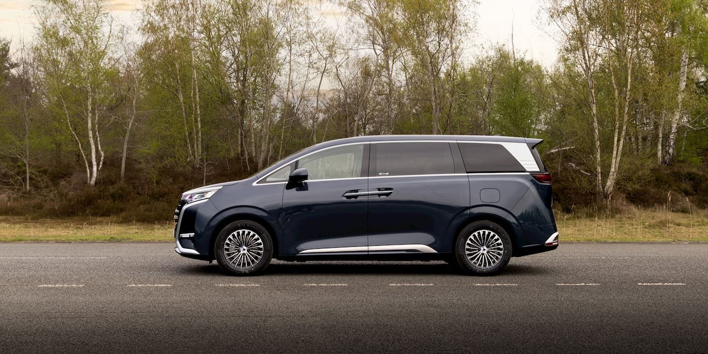 Image for BYD undercuts luxury rivals with its first 7-seat premium MPV in the UK