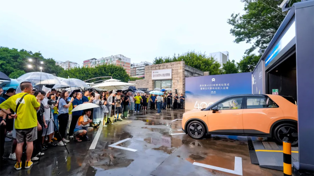 Image for Nio launches first fifth-gen swap stations in 7 cities, opening network to Firefly
