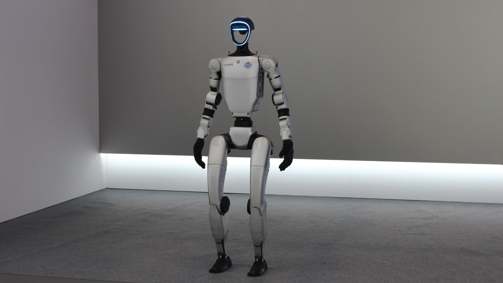 Image for Dongfeng to trial-produce humanoid robots by year-end, targets human-level capability by end of 2027