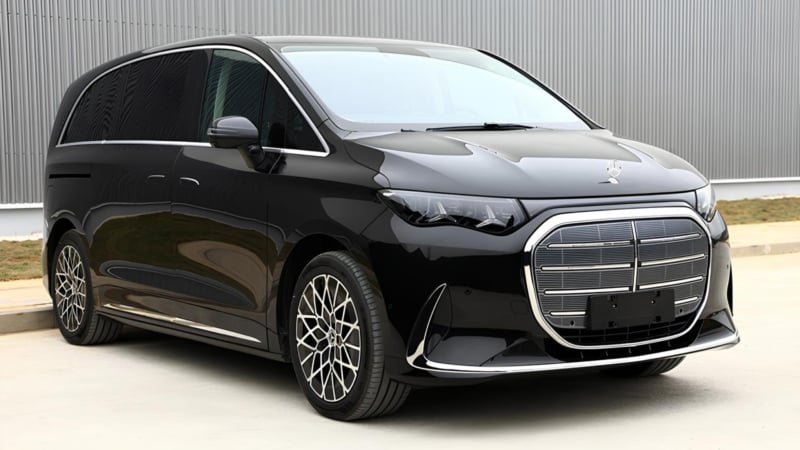 Image for China-made Mercedes-Benz VLE exposed as it aims to rival domestic MPVs