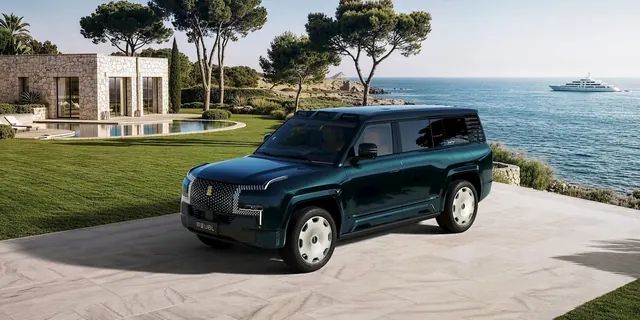 BYD launches 4-seat ultra-luxe flagship SUV in China for $215,000 [Images]