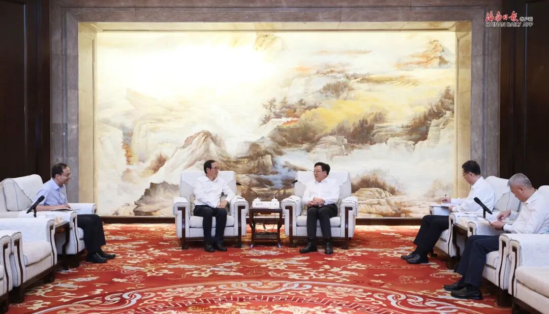 冯飞会见中国汽车工程学会、世界新能源汽车发展组织客人 配图